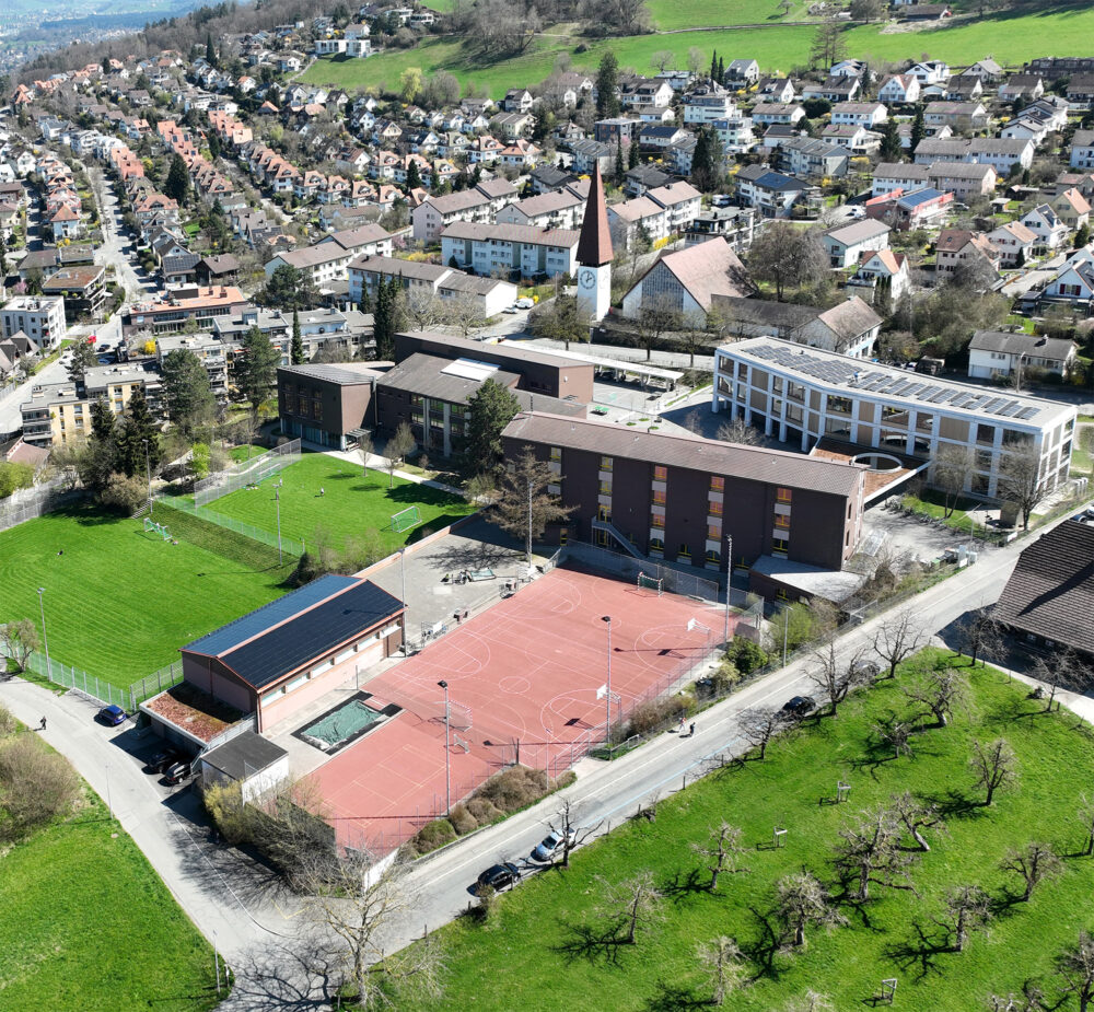 2025 08 Turnhalle Spiegel